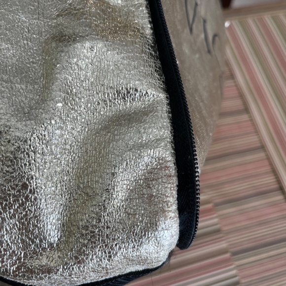 Victoria Secret Limited Edition Packable Duffel/Tote Bag/Metallic G… - Picture 9 of 9
